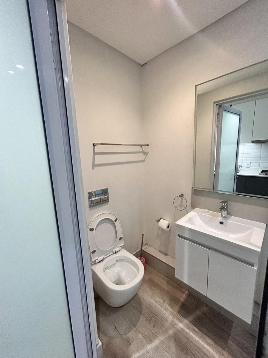 1 Bedroom Property for Sale in Woodstock Western Cape